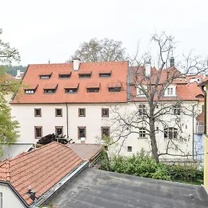 Apartment John Lennon S Kampa, Prague