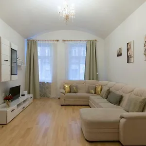 Appartamento Spacious Near Wenceslas Square, Praga